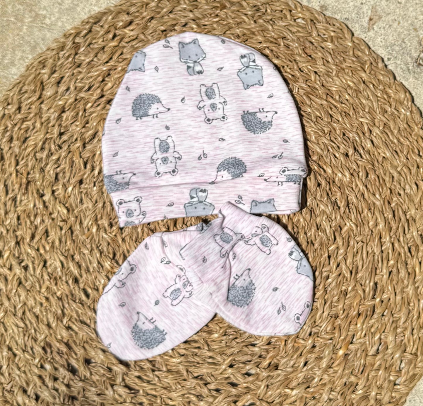 Pinky hat